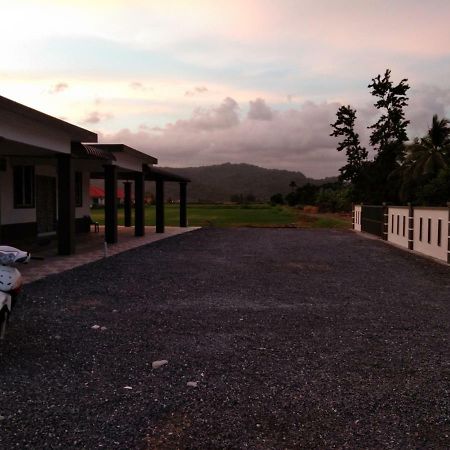 Inapan Desa Permai Homestay Kangar Exterior foto